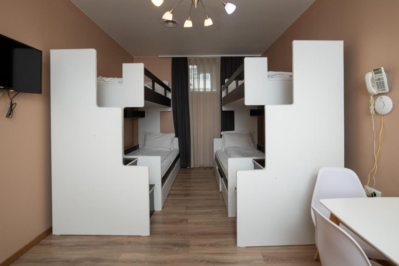 Hotel Gloria Pristina Esterno foto