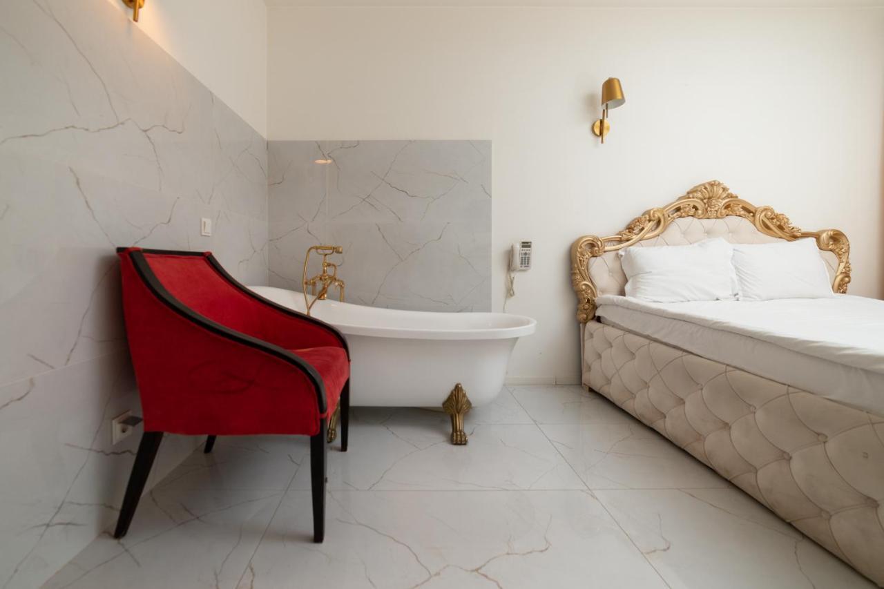 Hotel Gloria Pristina Esterno foto
